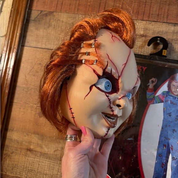 Spirit Halloween Child's Play Chucky Costume - Picture 4 of 13